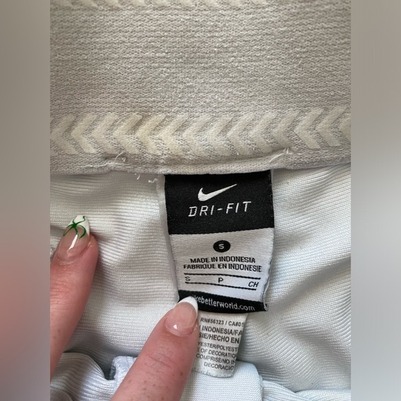 4 pairs of women’s softball pants - Picture 12 of 13